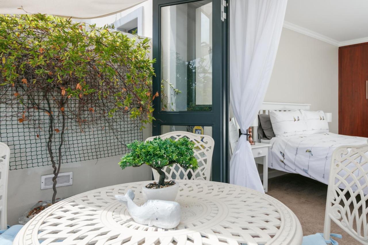 Blue Moon Apartments Knysna Exterior foto