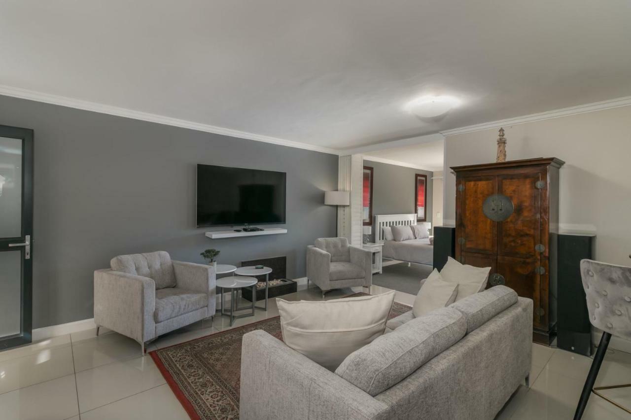 Blue Moon Apartments Knysna Exterior foto